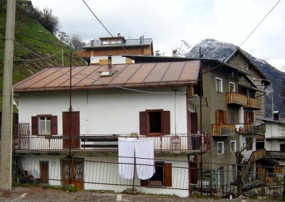 Edificio sito in Fr. di Valle, San Pietro di Cadore, rima della ristrutturazione