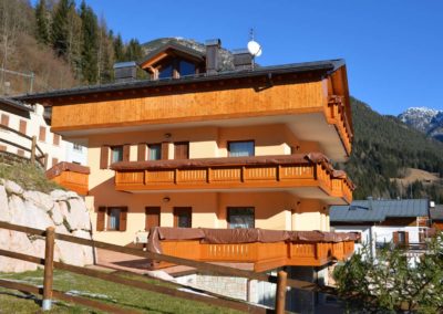 Edificio ad abitazione privata costruito in muratura con tetto doppio ventilato. Presenaio anno 2010